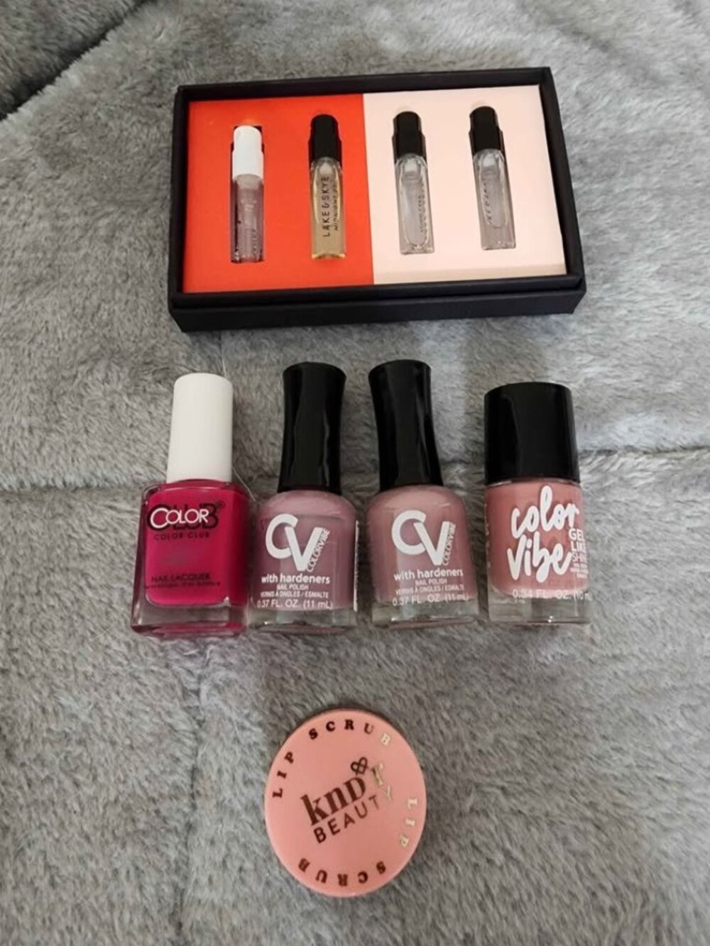 Summer Clearance Nail Polish, Lip Scrub & Sample Lake & Skye